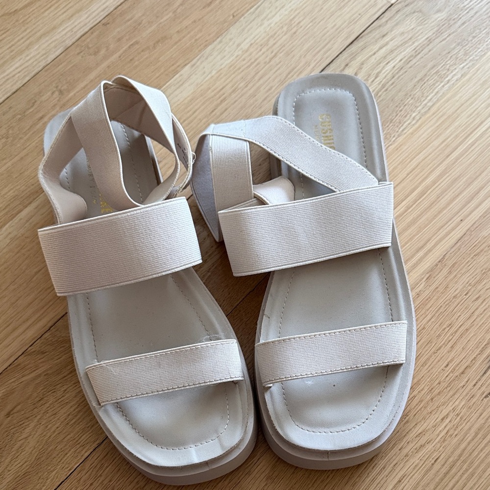 Cushionaire Memory Foam Beige Flatform Sandals for Women